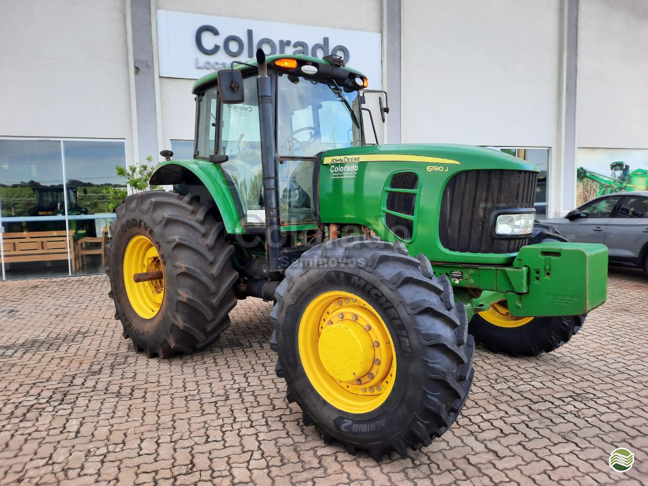 TRATOR JOHN DEERE JOHN DEERE 6190J Tração 4x4 Colorado Seminovos RIBEIRAO PRETO SÃO PAULO SP